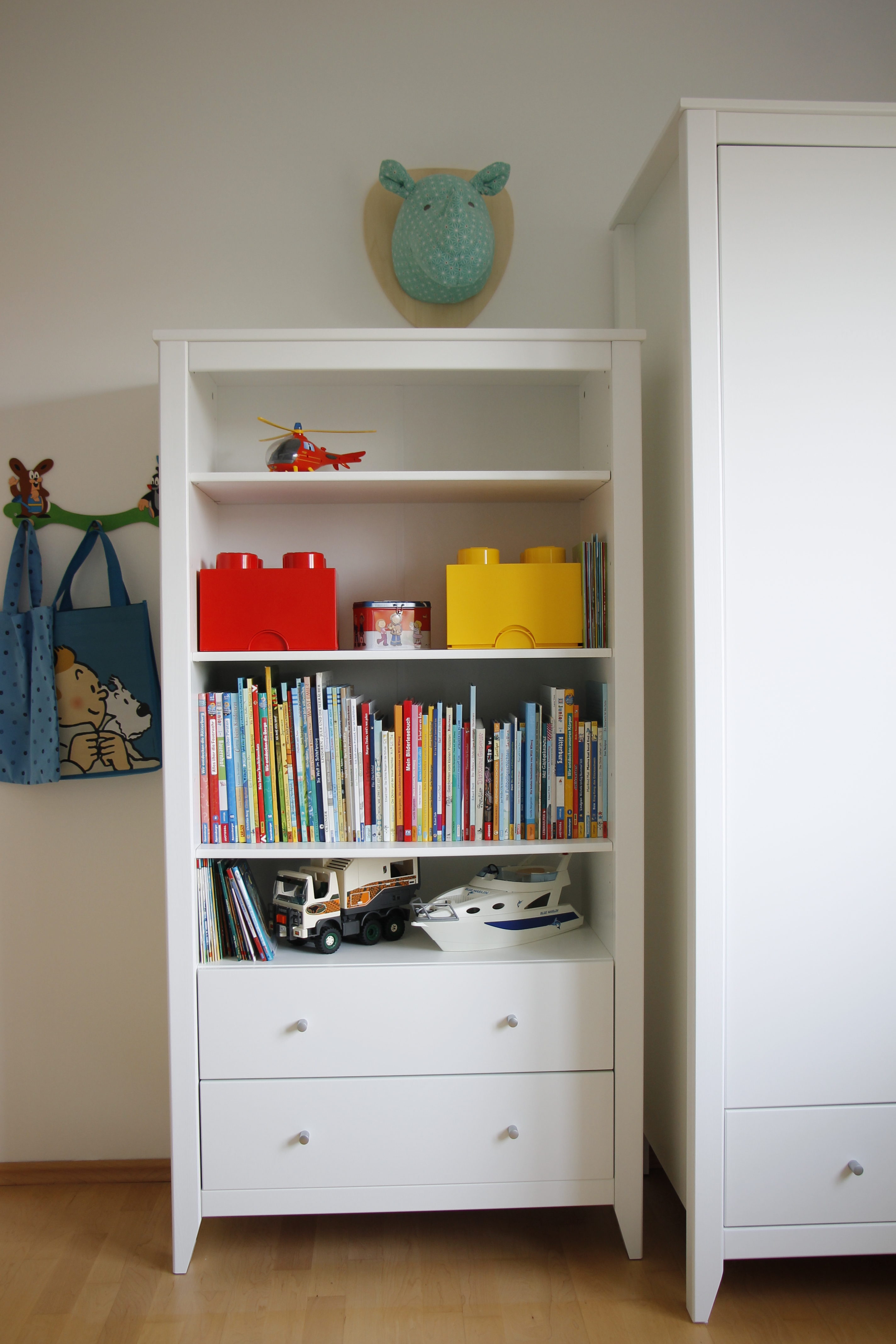 Hereinspaziert ins kinderzimmer: schrank hans von hoppekids ist da ...
