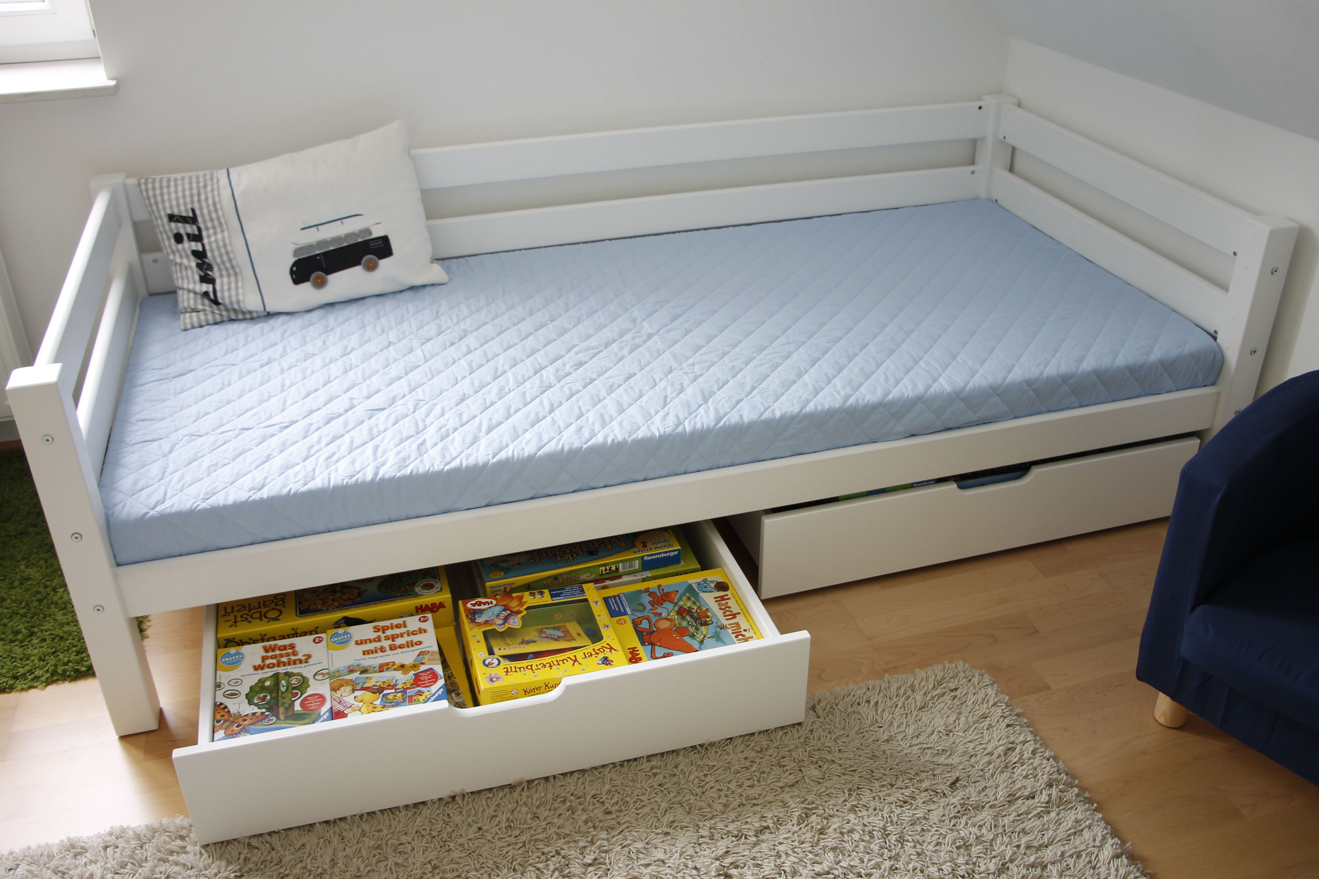 Ein hoppekids bett für das kinderzimmer lavendelblog Rollen für betten