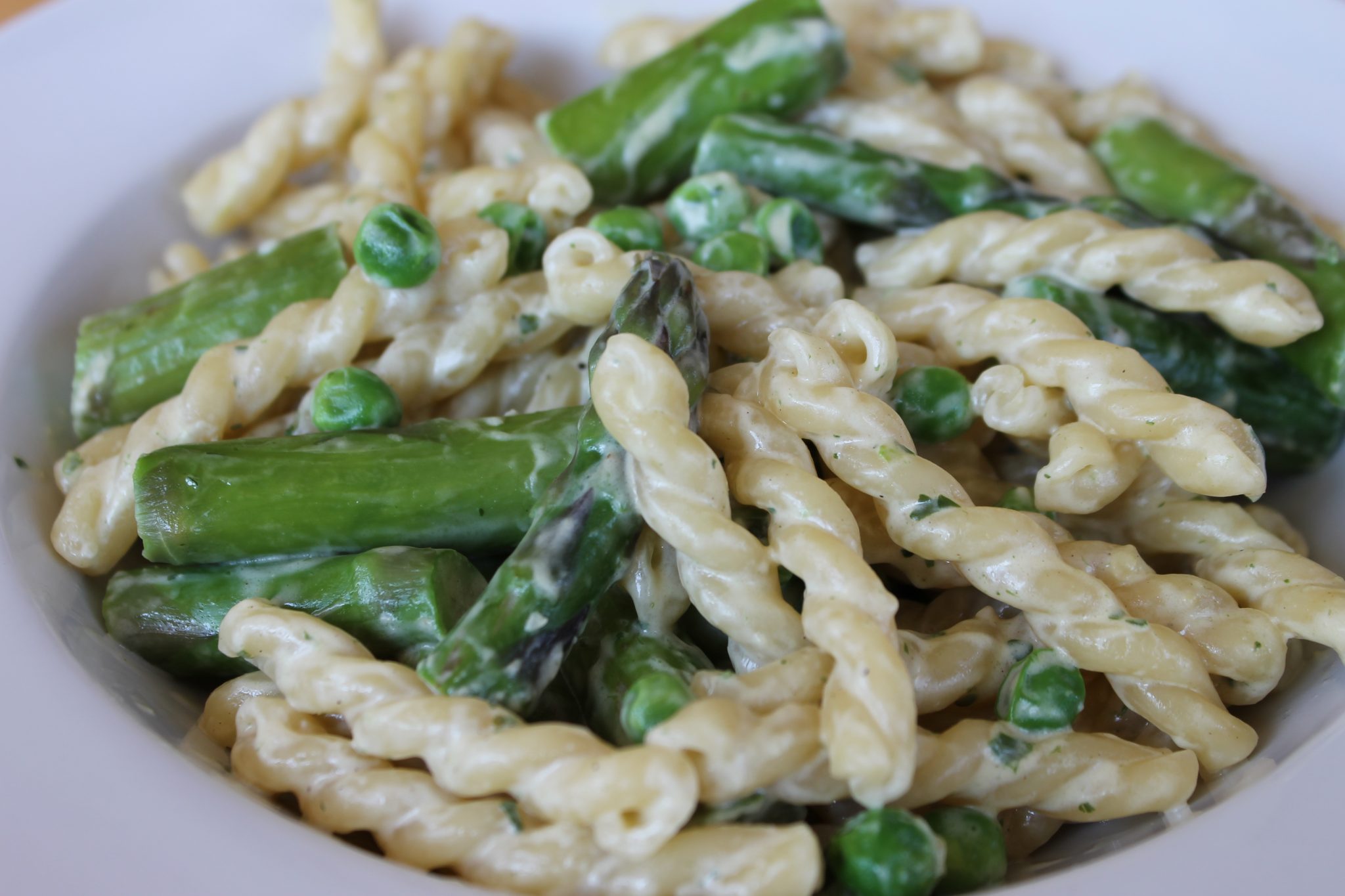 Spargel-Rezept: Pasta mit grünem Spargel und Erbsen - Lavendelblog