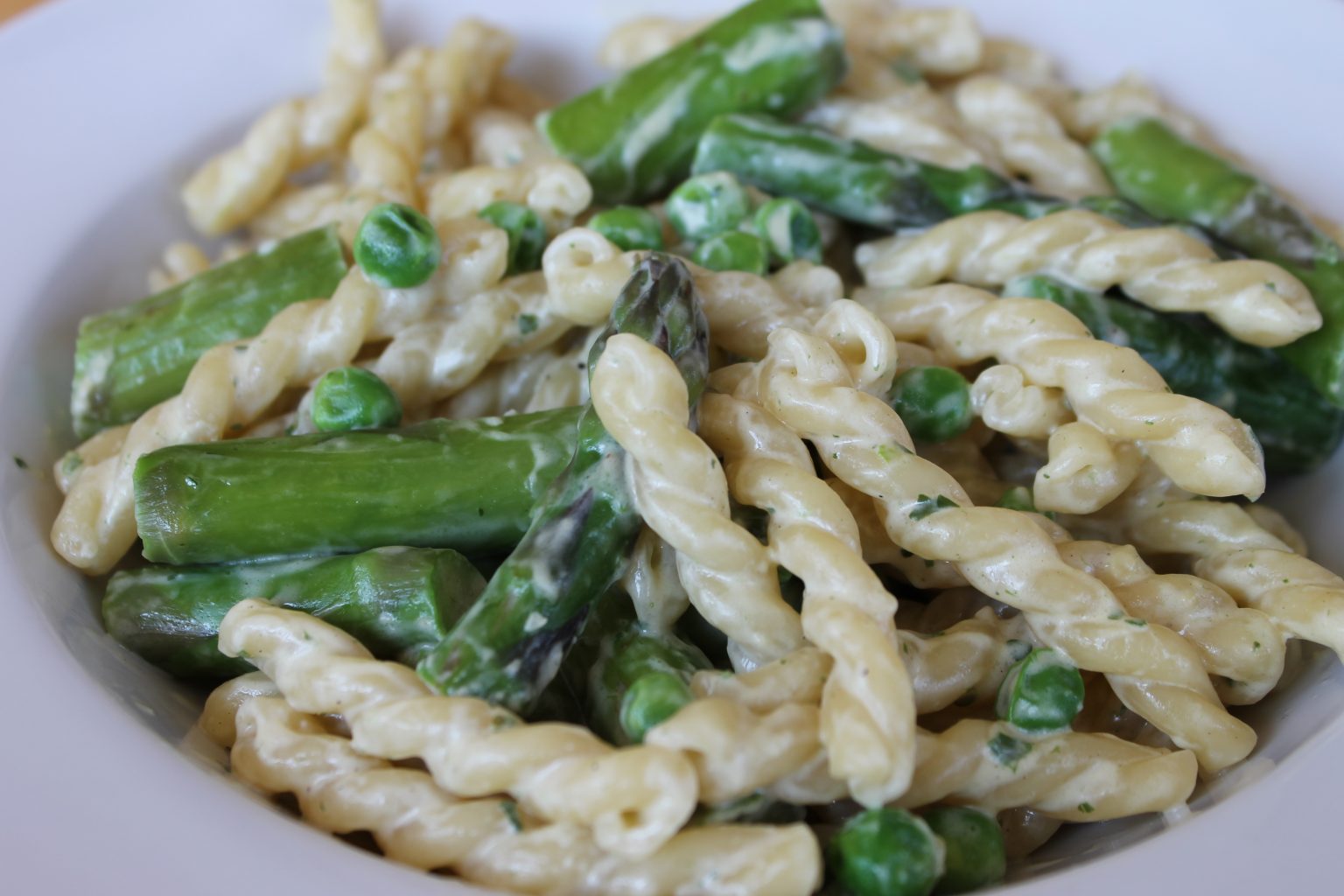 Pasta mit grünem Spargel