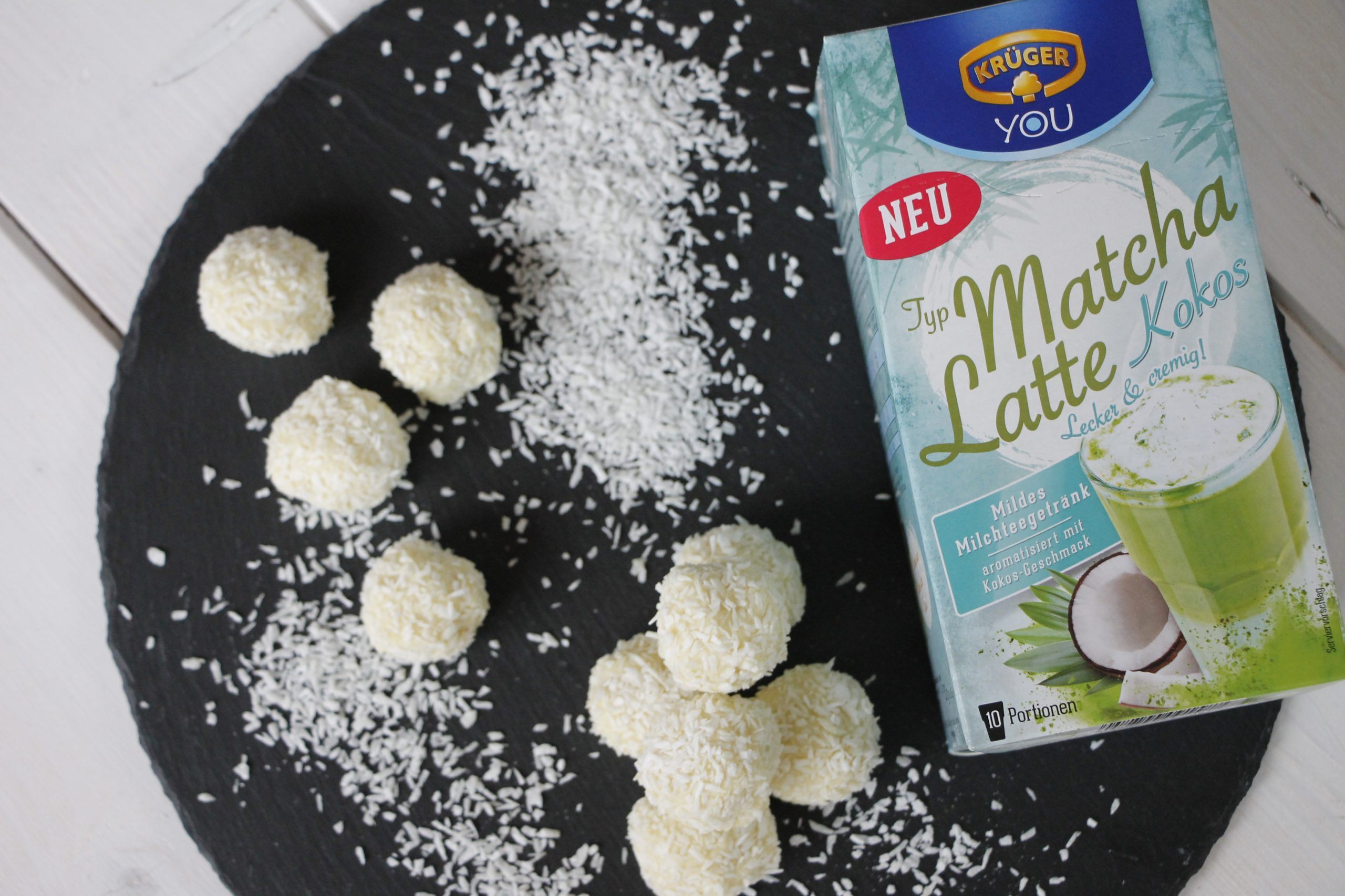Selbstgemachte Kokospralinen mit KRÜGER YOU Matcha Latte - Lavendelblog