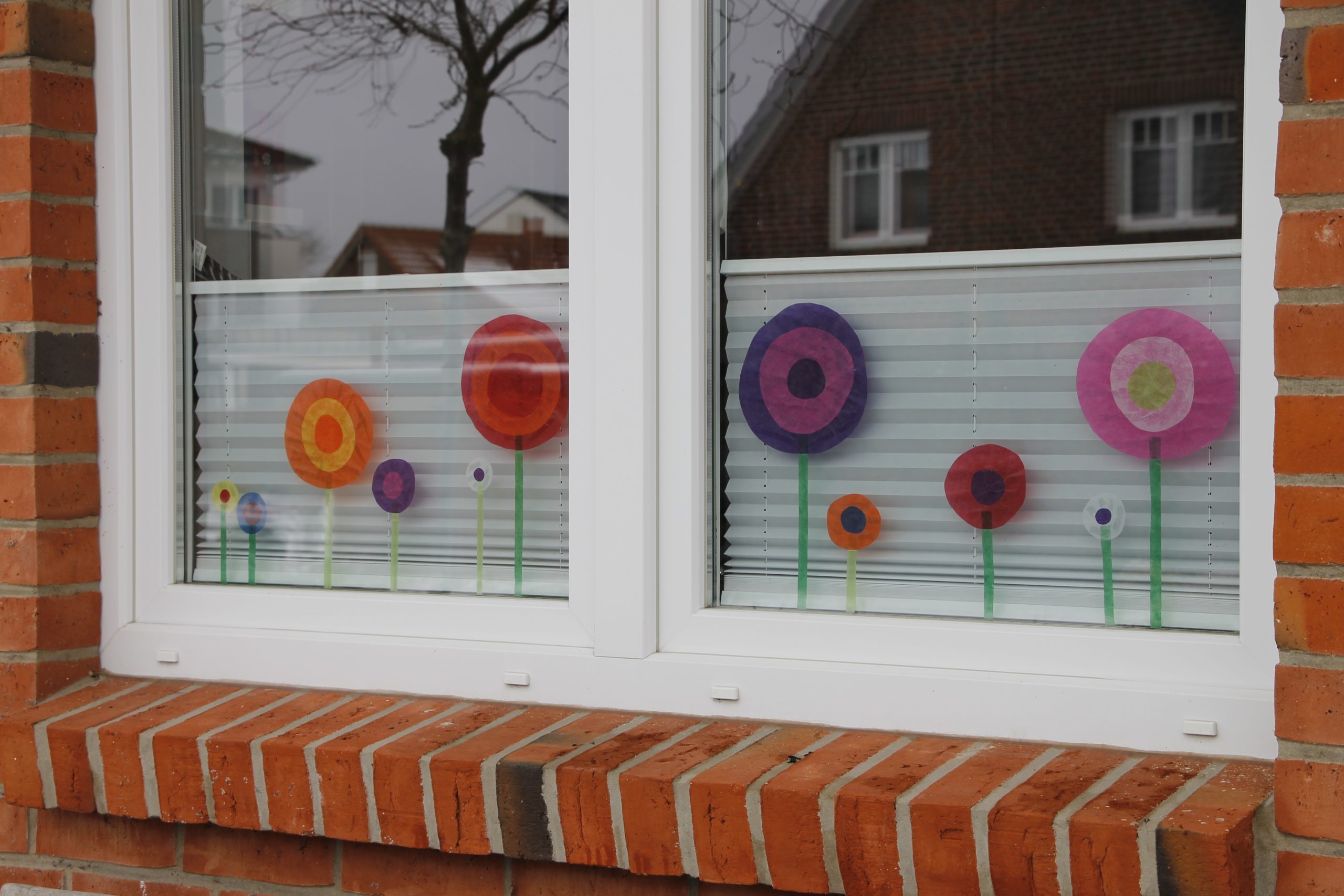 DIY-Idee: Frühlingshafte Fensterdeko und Ulalü Kindermode - Lavendelblog