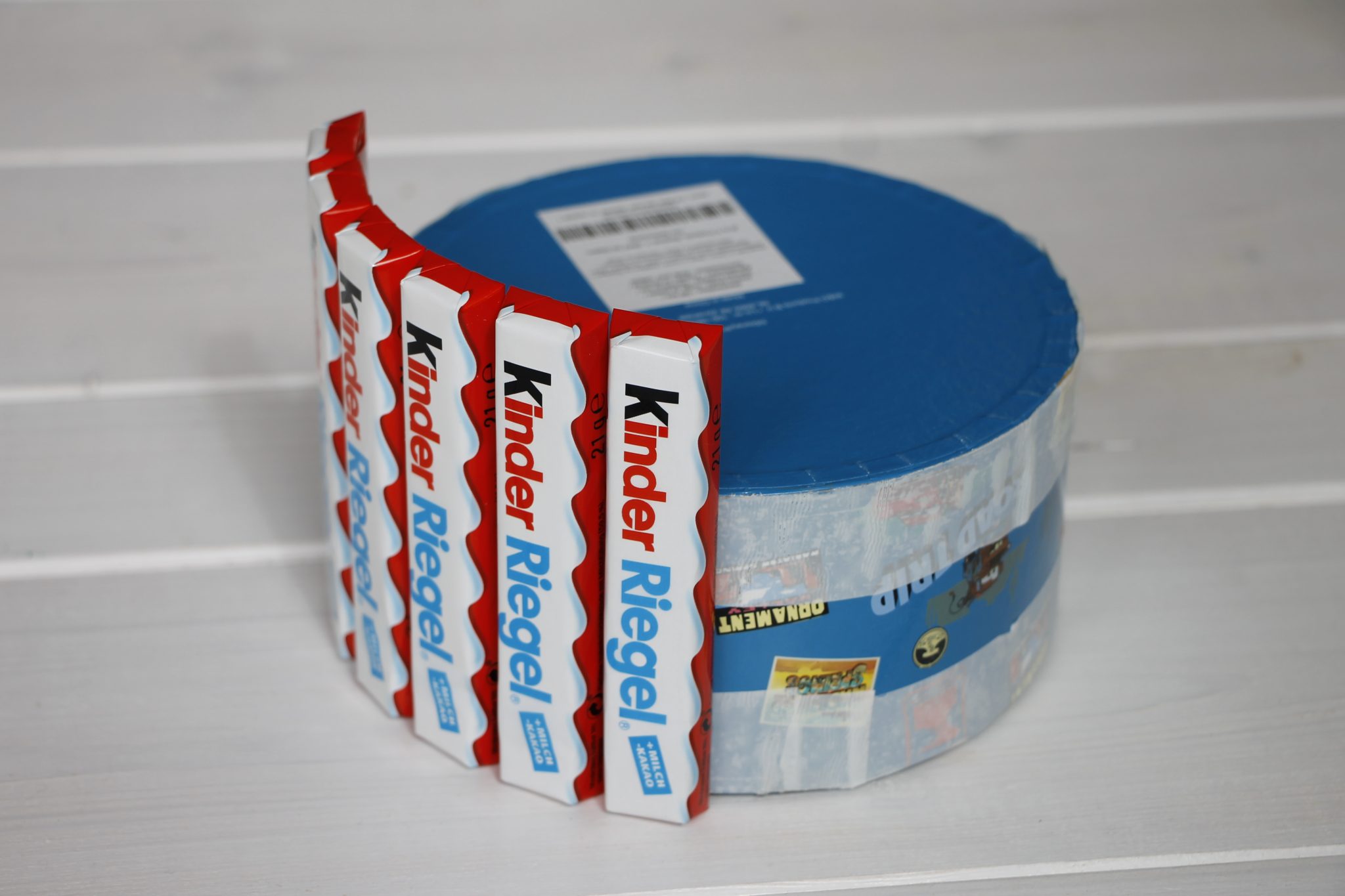 Kreatives Geburtstagsgeschenk Anleitung für eine KinderriegelTorte