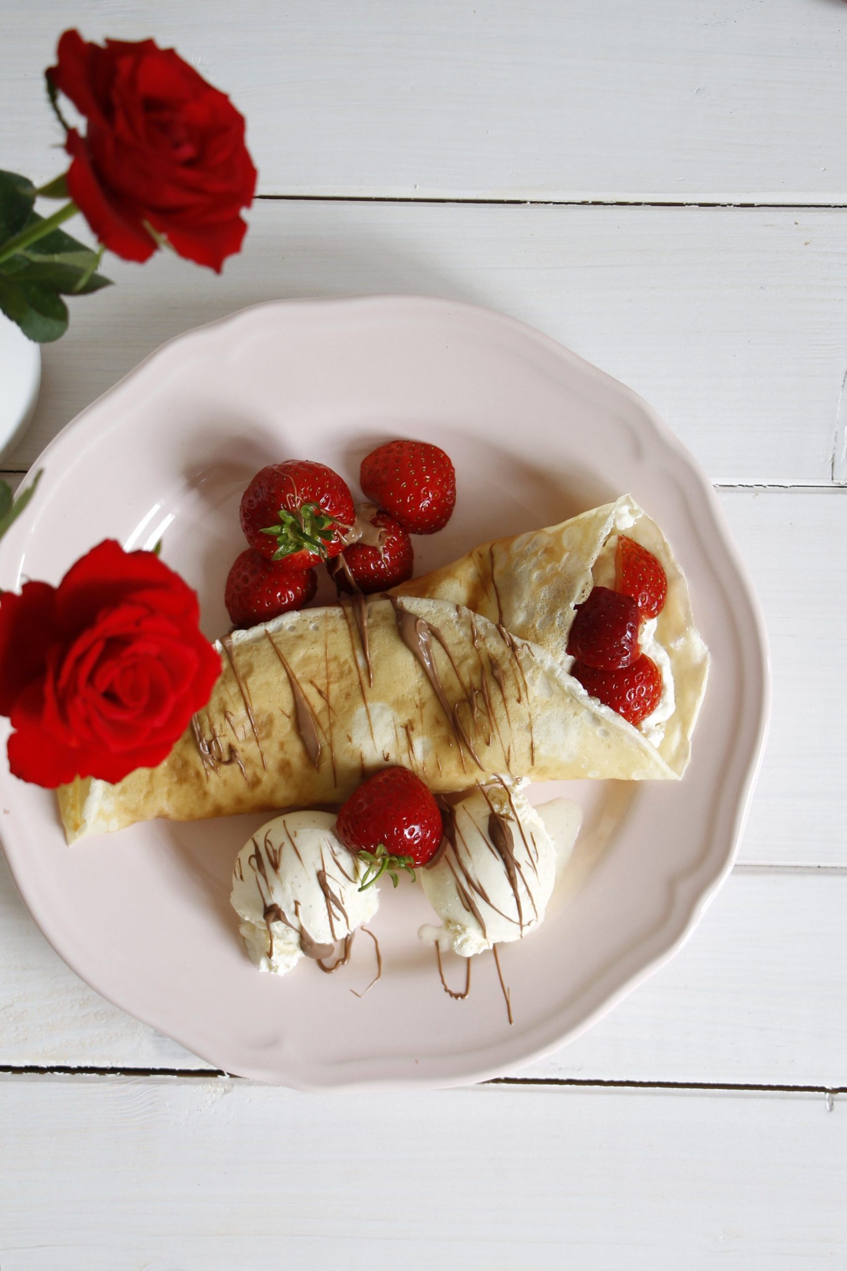 Crêpes mit Erdbeeren und Sahne - Lavendelblog