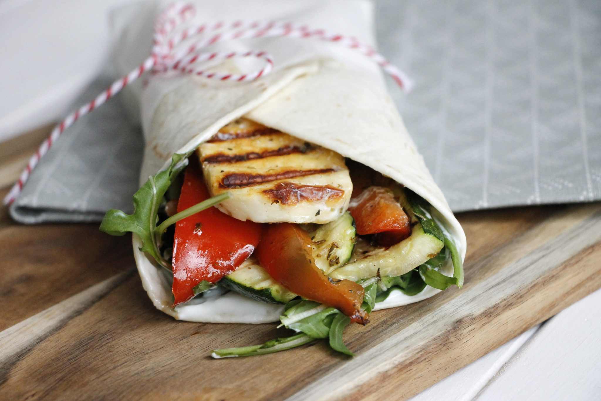 Rezept: Halloumi-Wraps mit gegrilltem Gemüse - Lavendelblog