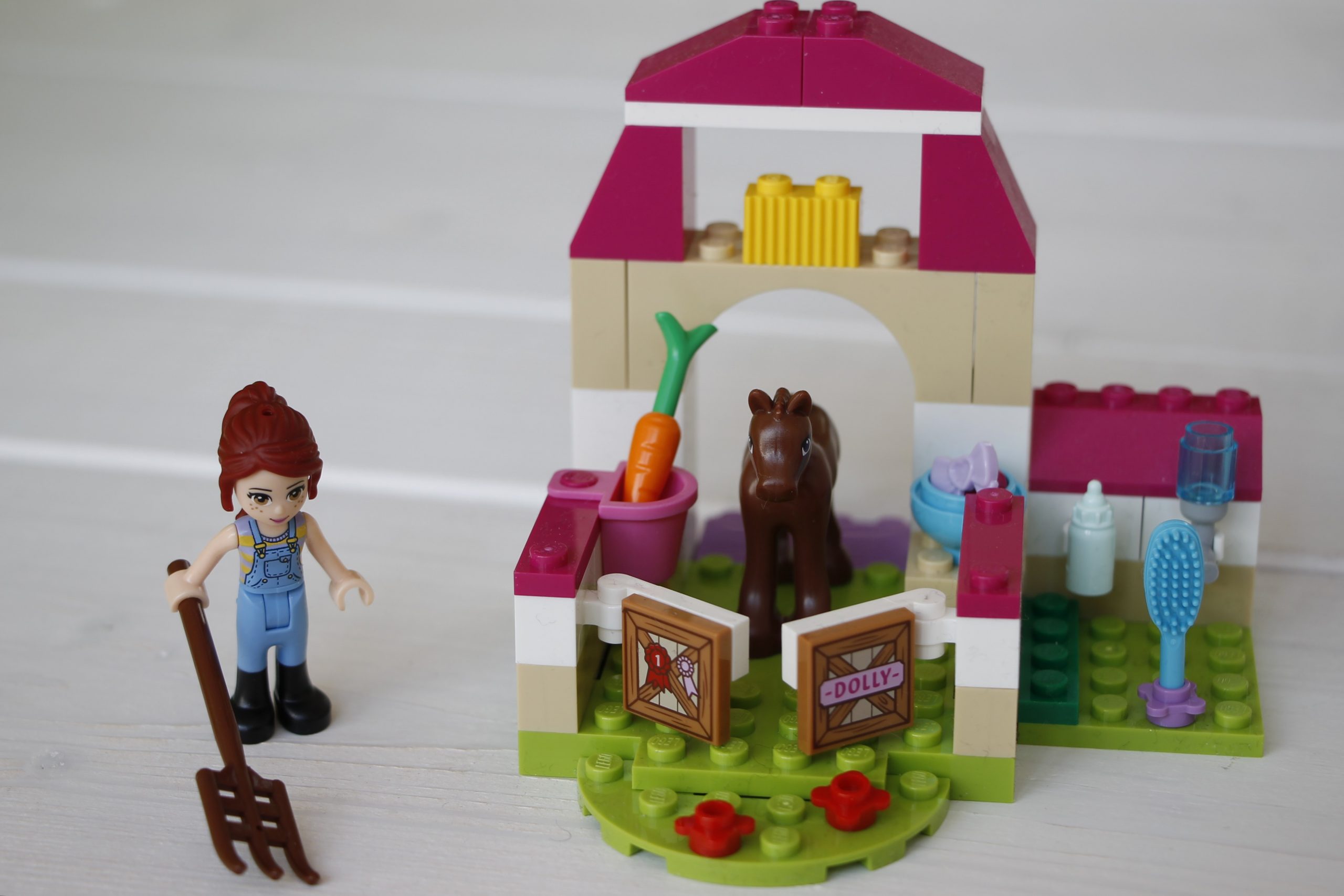 Lego Juniors Mias Pferdestallkoffer