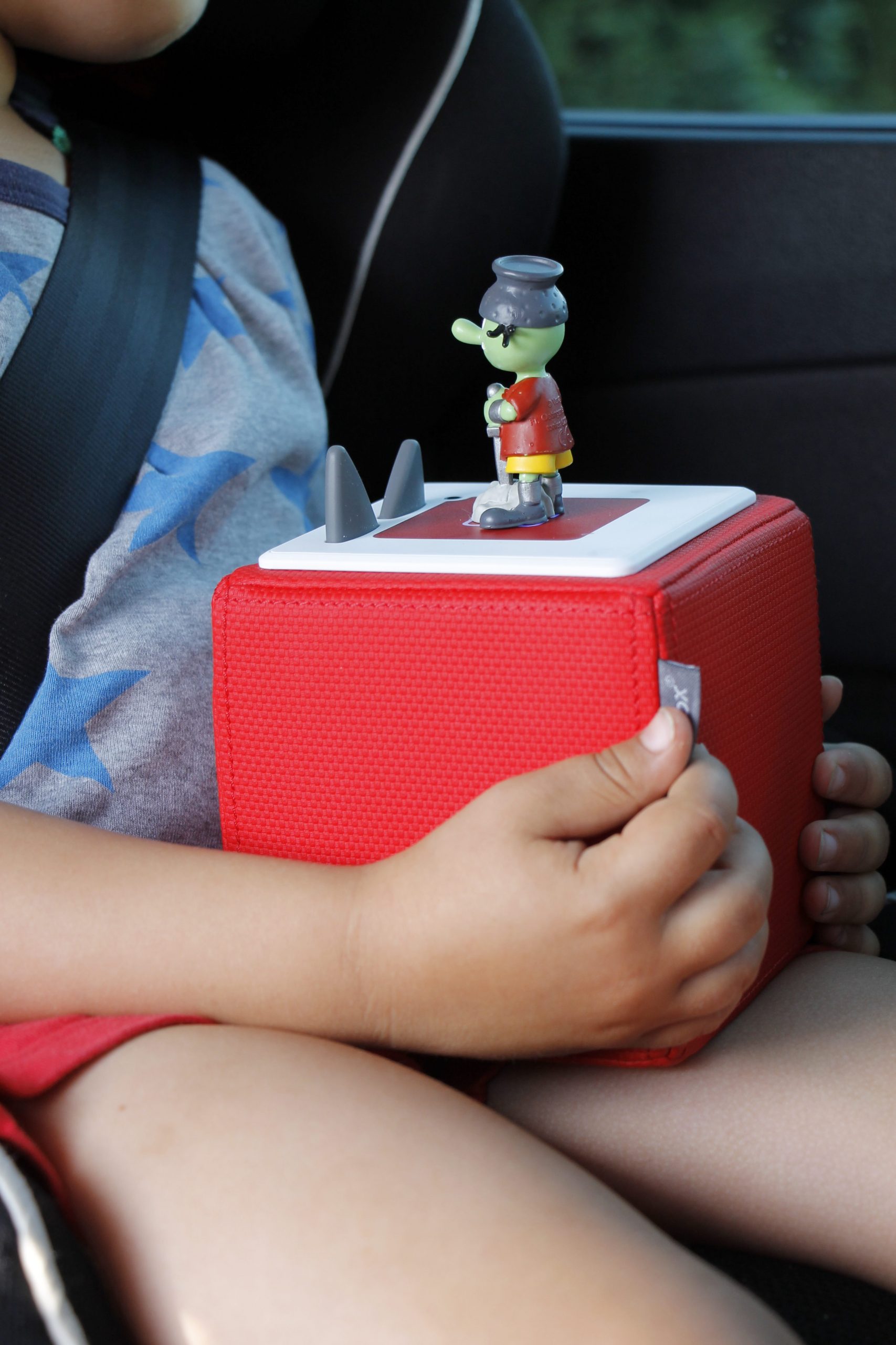spielzeug für lange autofahrten Anzeige: Lange Autofahrten mit Kindern meistern mit der Toniebox (inkl