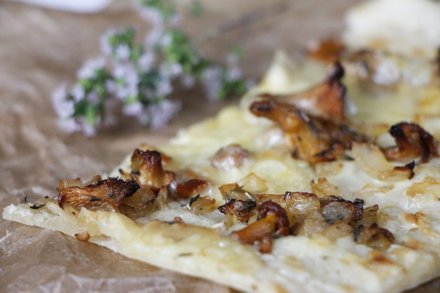 Flammkuchen mit Pfifferlingen Rezept