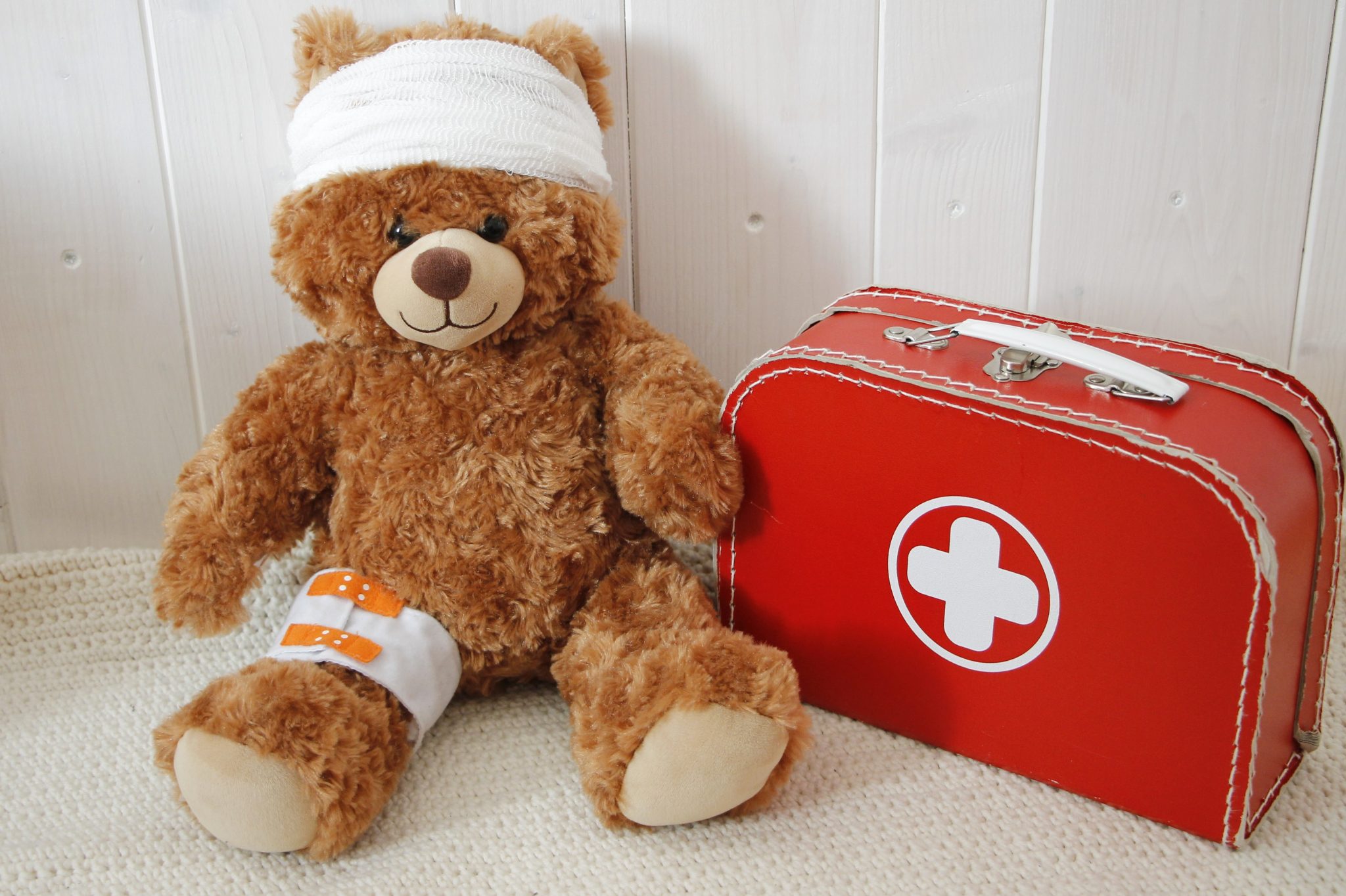 Anzeige: Hausapotheken-Checkliste für Kinder und Erwachsene mit apo