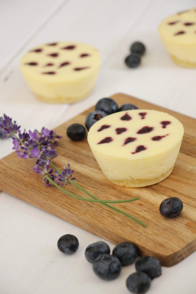 Anzeige: Käsekuchen-Muffins mit Heidelbeeren aus dem Efbe Gourmet-Chef ...