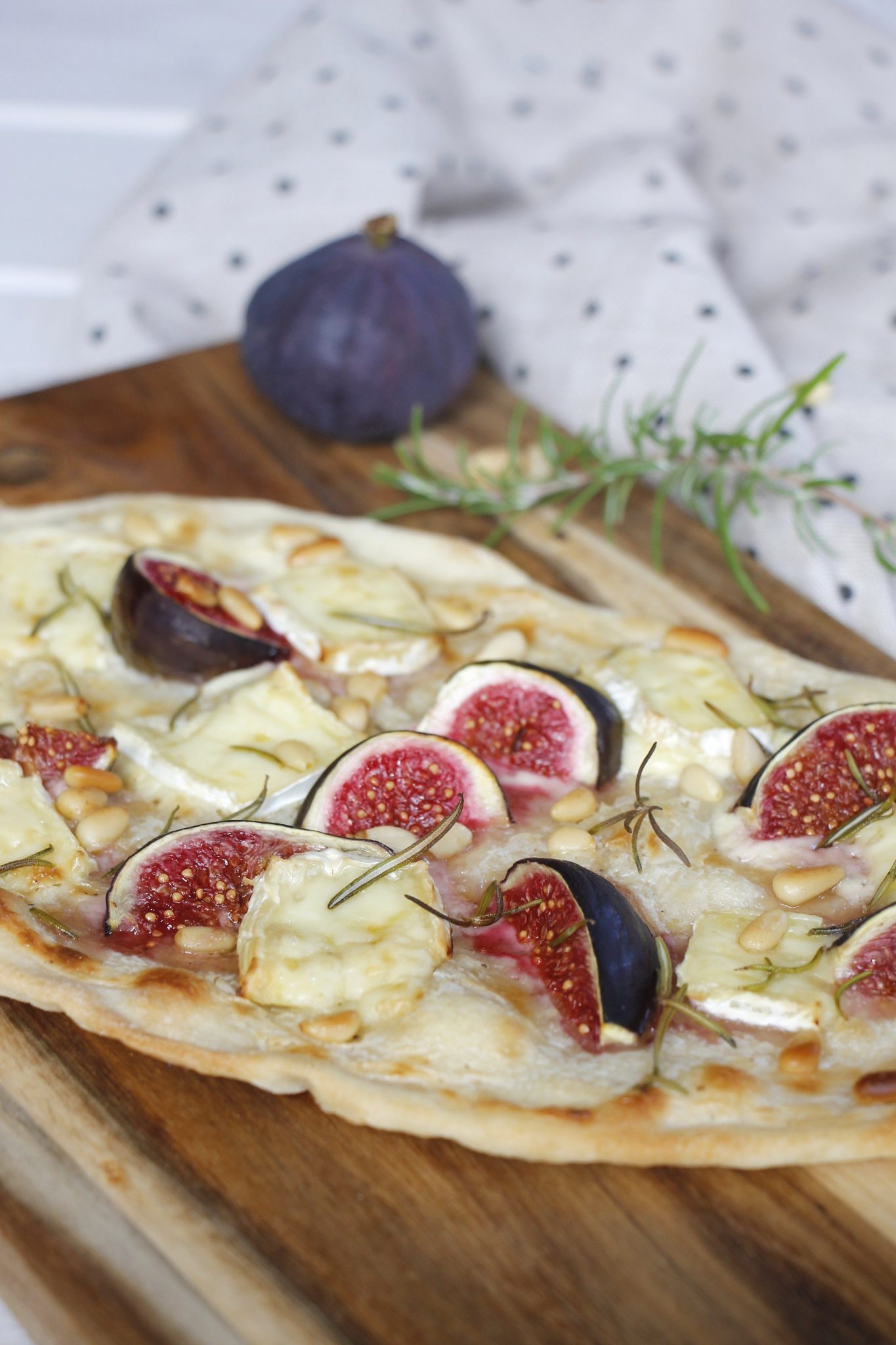 Rezept: Feigen-Flammkuchen mit Camembert - Lavendelblog