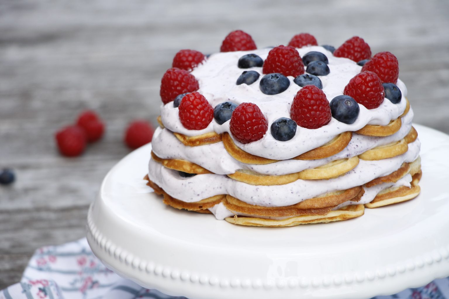 Waffeltorte mit Himbeeren