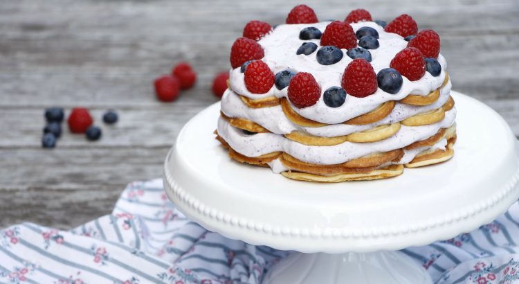 Waffeltorte mit Sahne