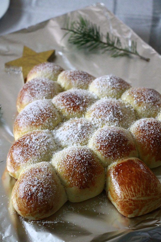 Hefeteig Tannenbaum backen Erwin Müller