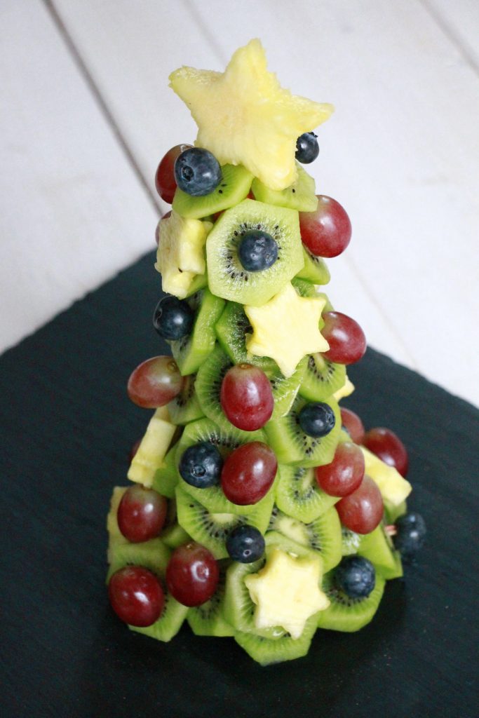 Obst-Weihnachtsbaum Anleitung