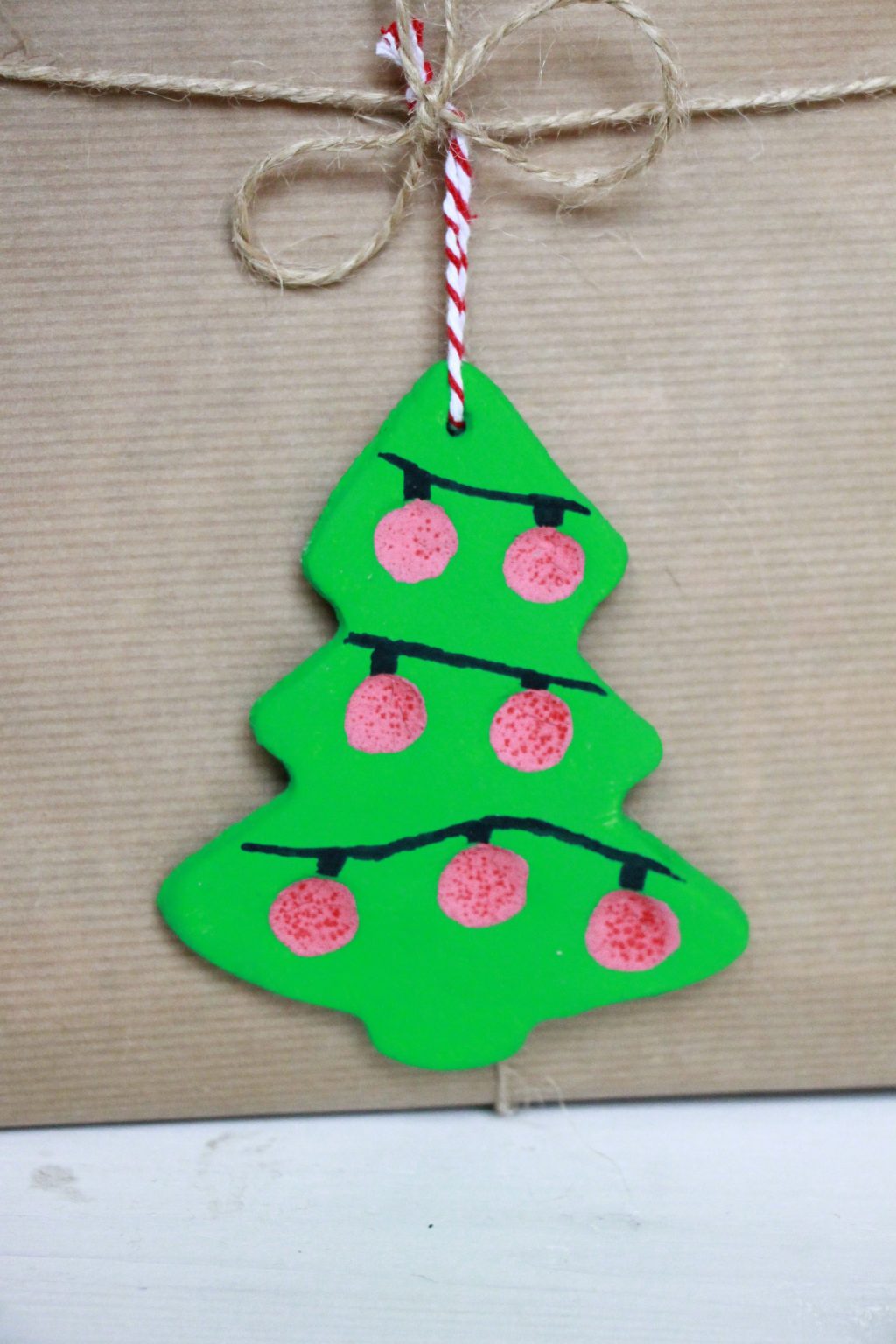 Bastelidee für Weihnachten: Geschenkanhänger und Weihnachtsbaumschmuck ...