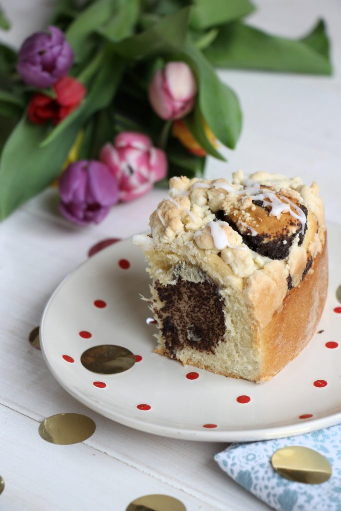 Mohnschnecken mit Streuseln Rezept