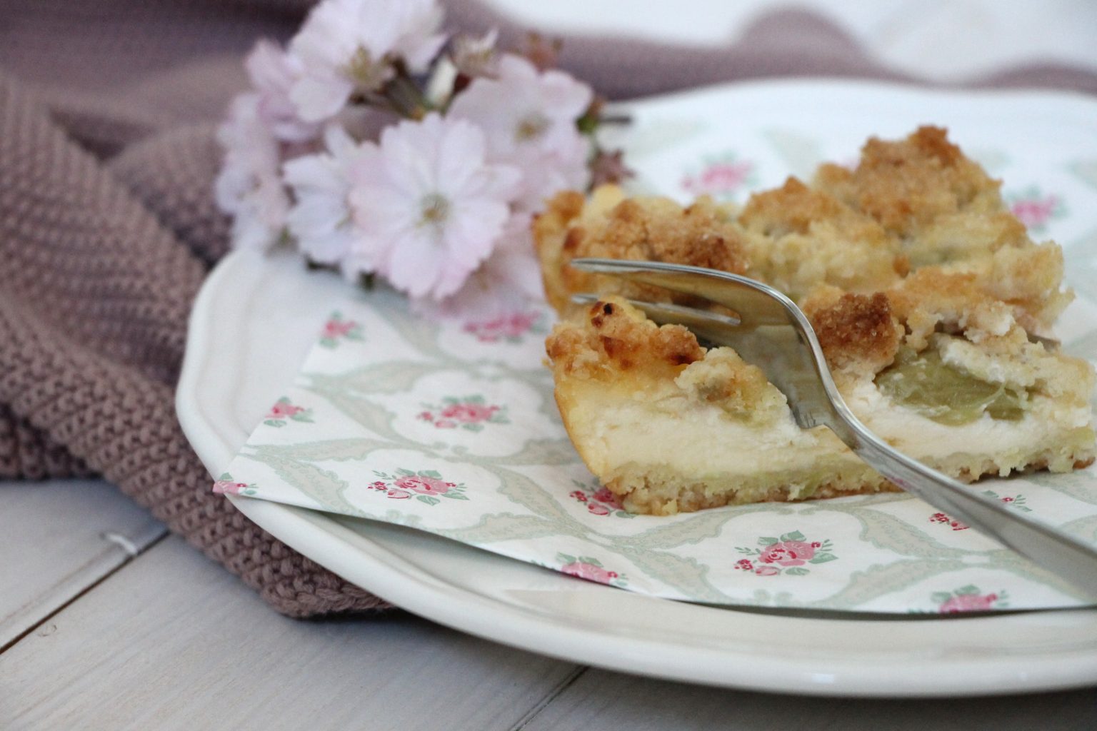 Rhabarber-Blechkuchen Rezept