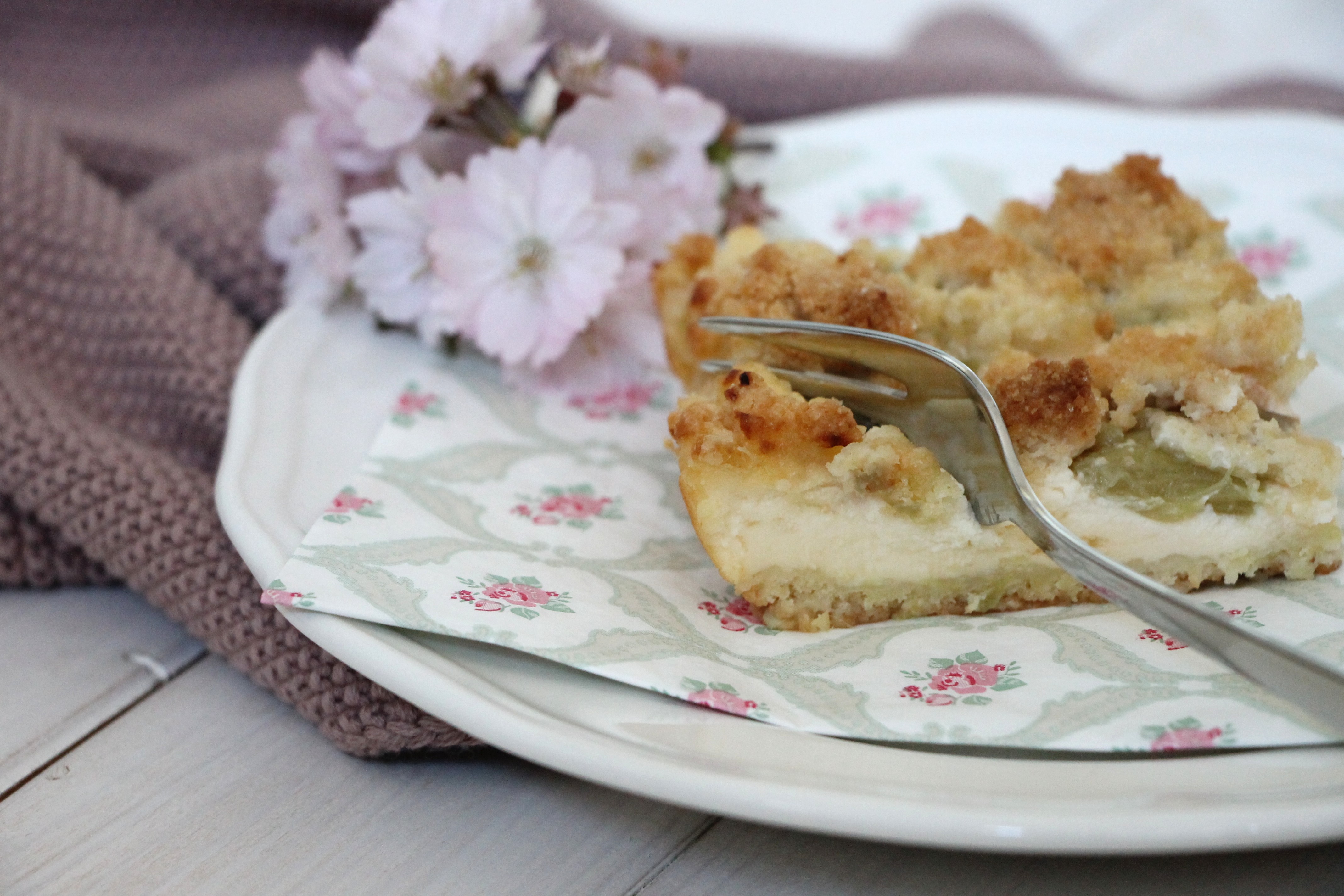 Rhabarber-Streusel-Kuchen Rezept - Lavendelblog