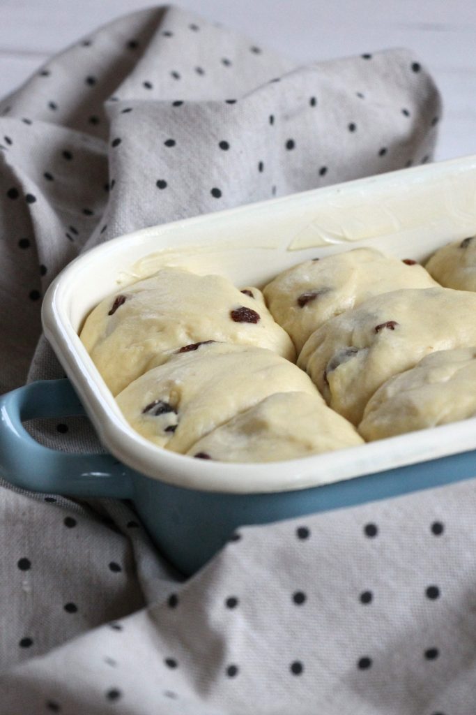 Rosinenbrötchen selber machen Rezept