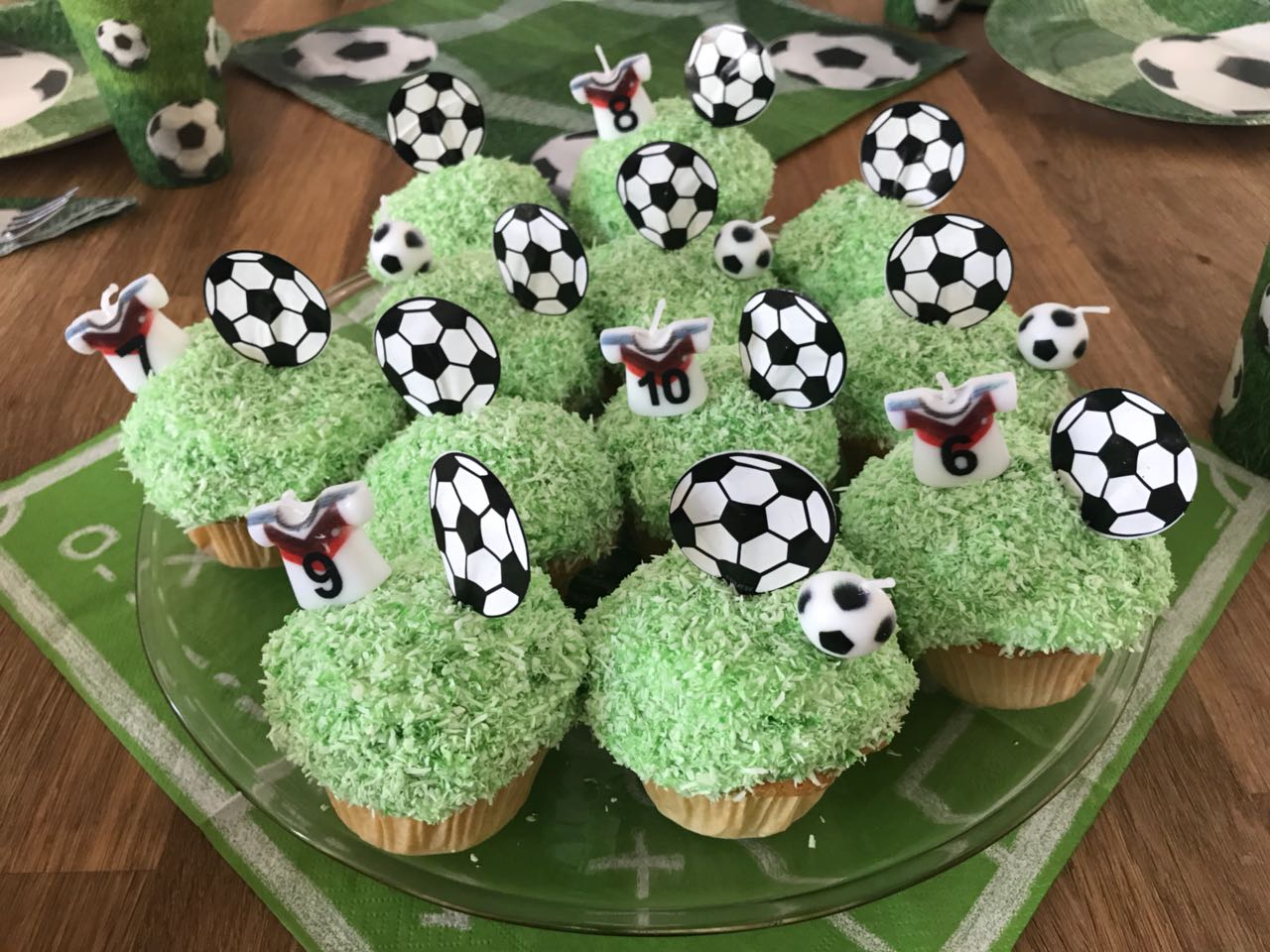 24 Stück Fußball-Cupcake-Deko – Schwarz Glitzernd, Mit Zahnstochern, Für Sport-Partys & Kuchen
