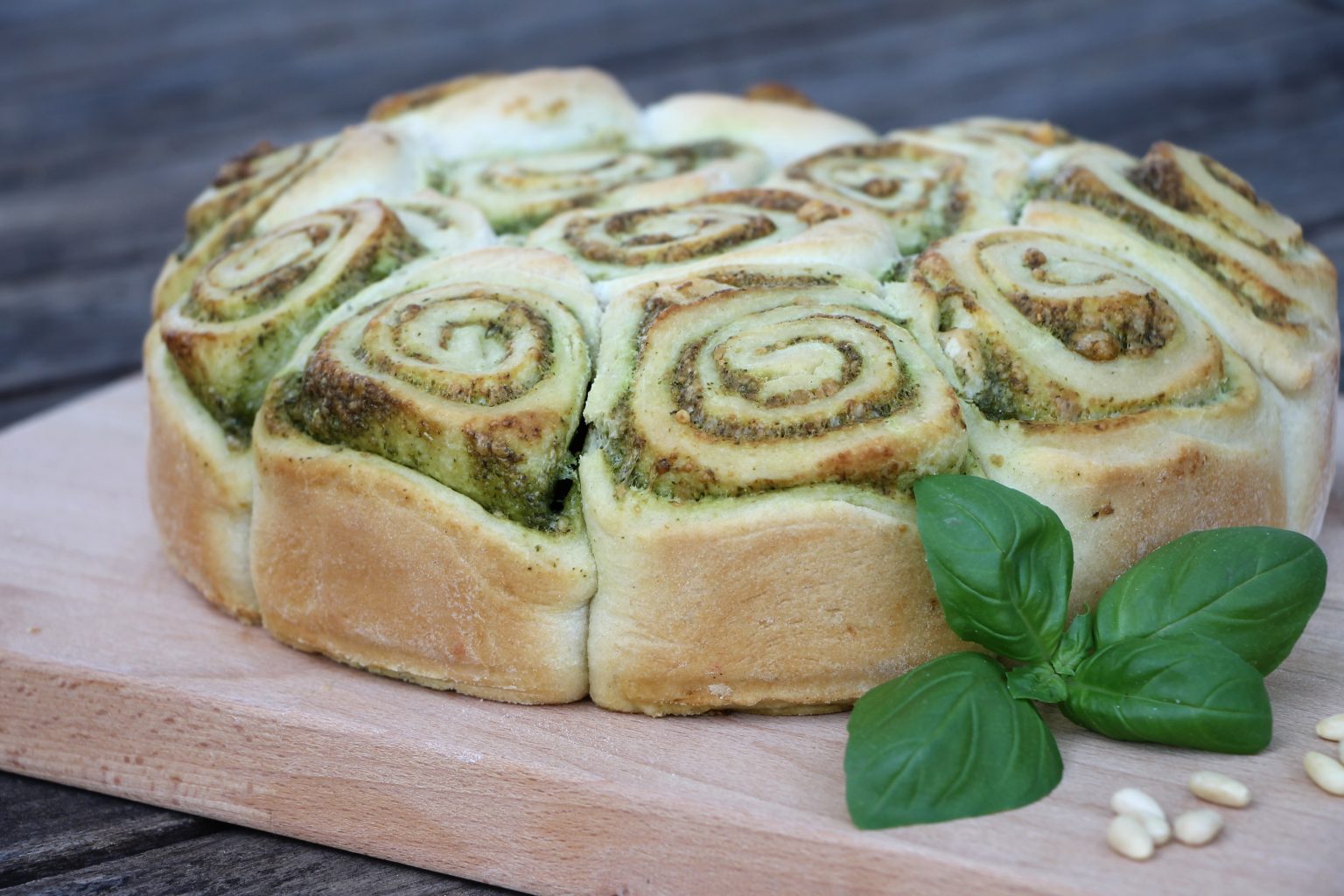 Rezept: Pestobrot als vegetarische Grillbeilage - Lavendelblog