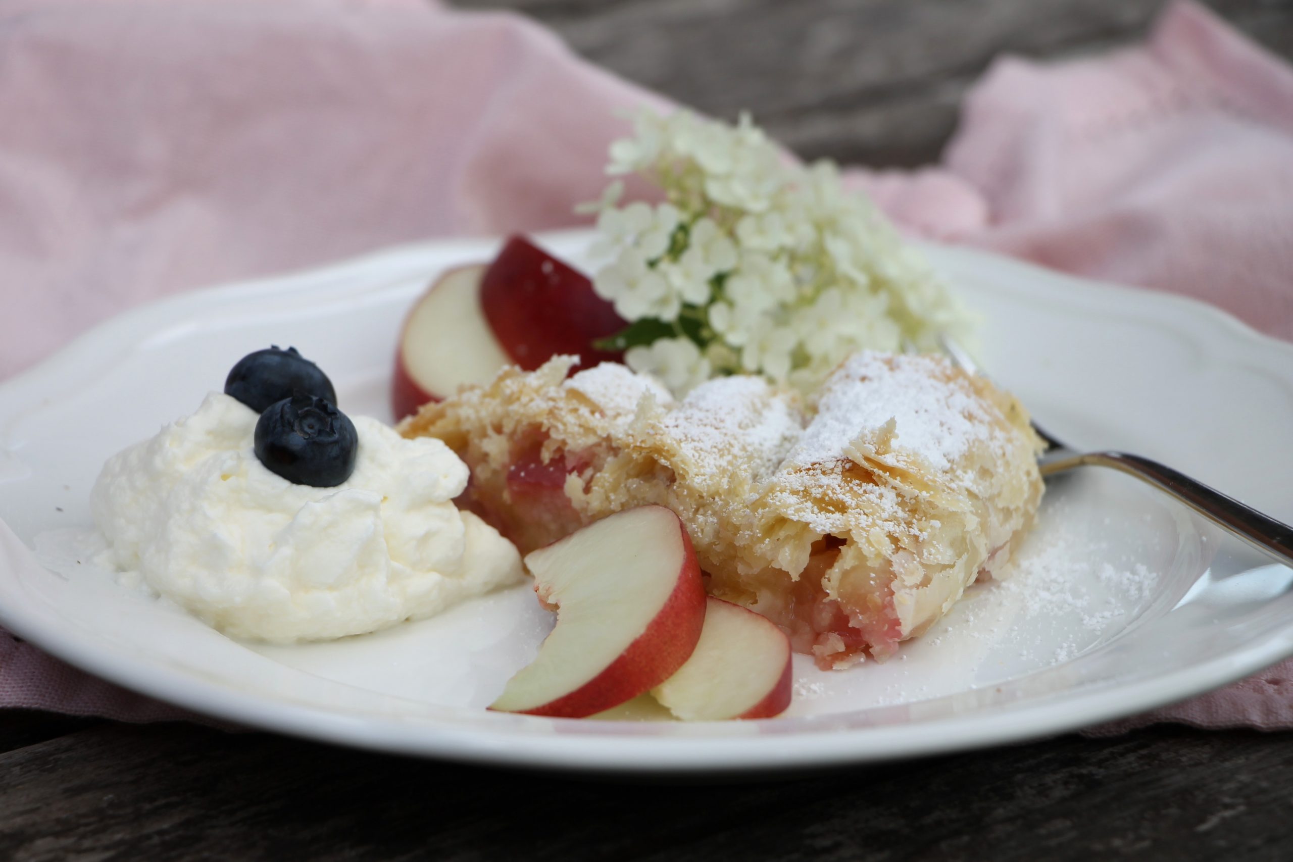 Blätterteigkuchen mit Obst Rezept - Lavendelblog