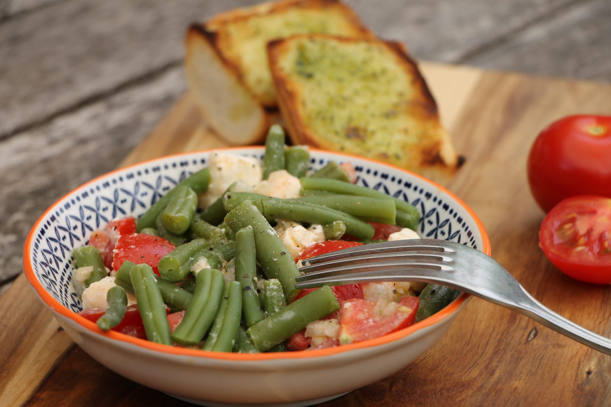 Rezept: Bohnensalat mit Feta und Tomate - Lavendelblog