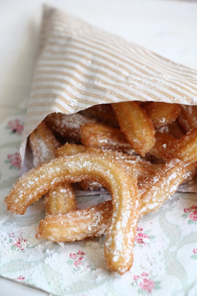 spanisches Schmalzgebäck Churros