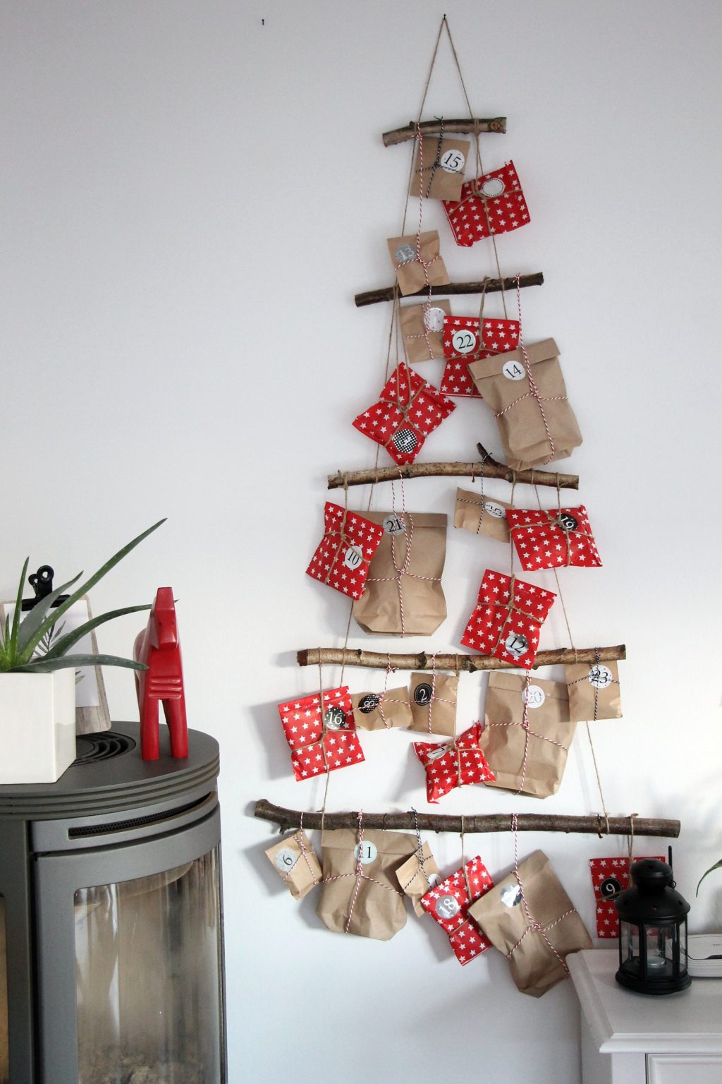 DIY Weihnachtsbaum basteln Äste - Lavendelblog