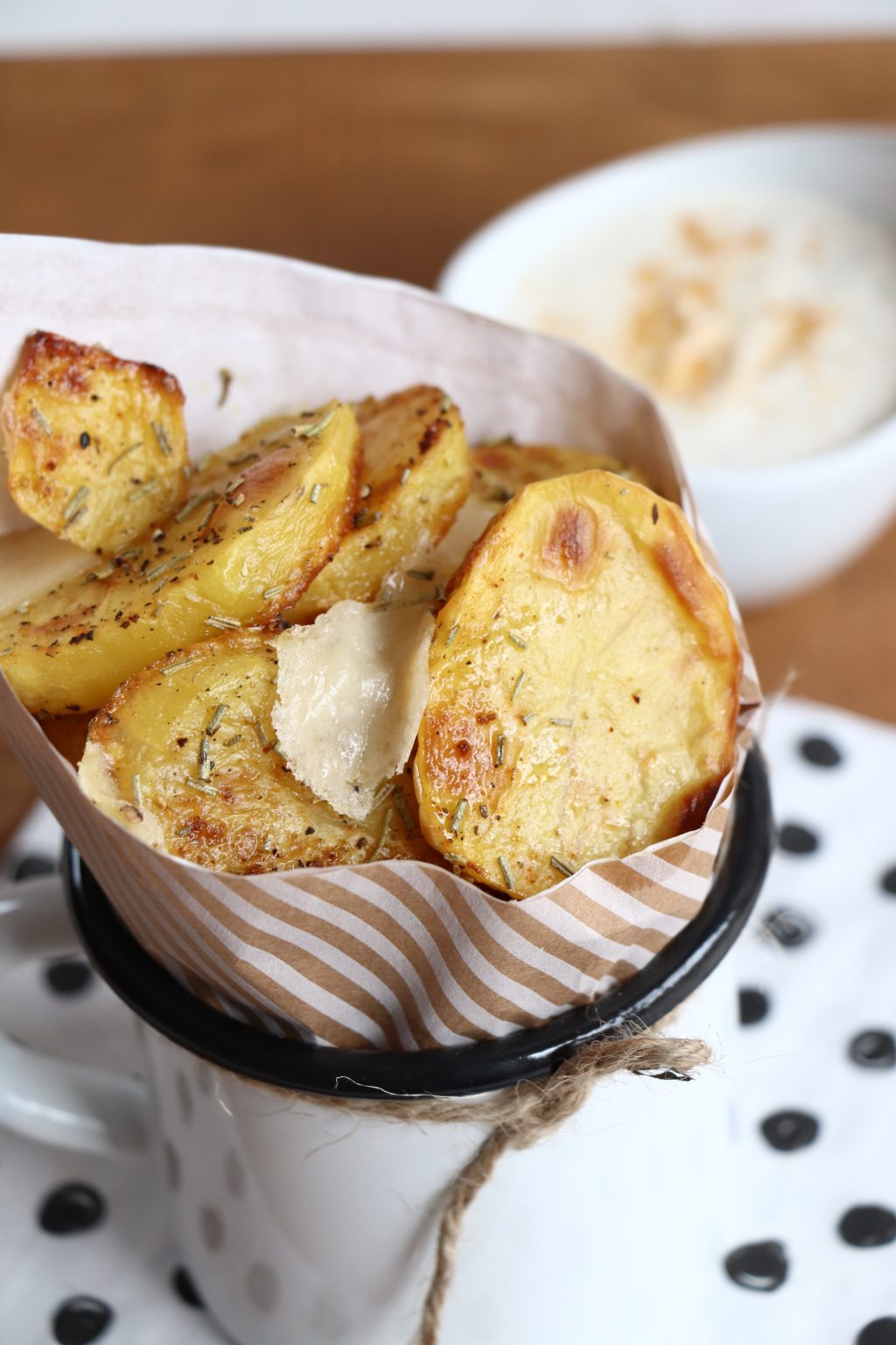 Parmesan-Kartoffeln: Rezept für Backkartoffeln mit Dip - Lavendelblog