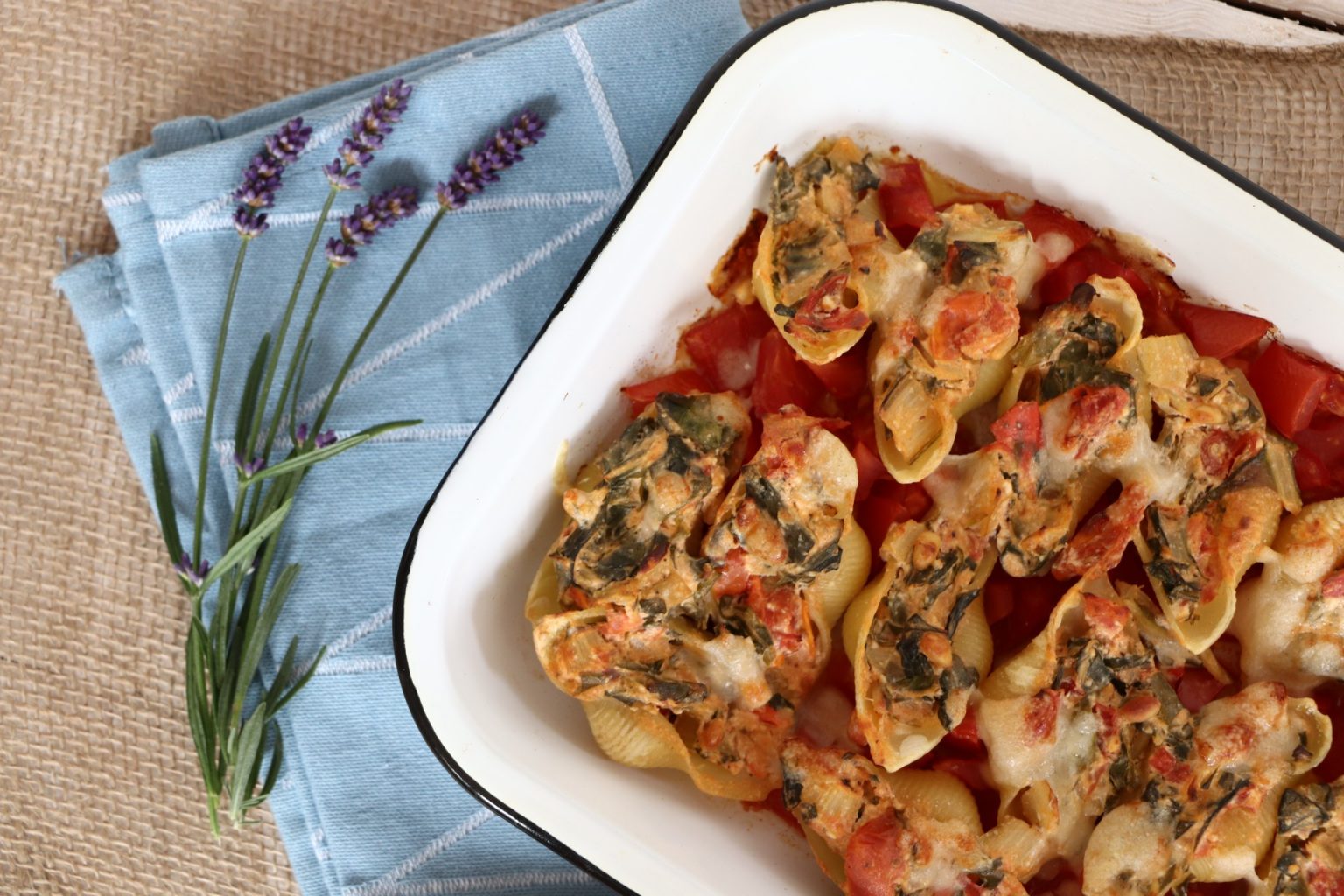 Rezept: Gefüllte Nudeln mit Mangold, Ricotta und Tomaten - Lavendelblog