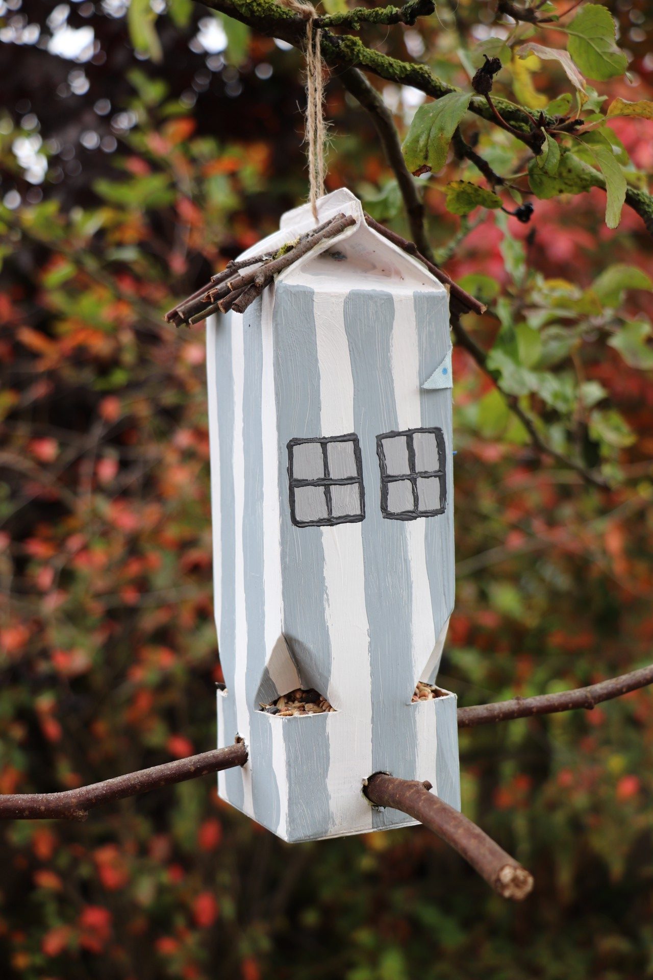 Upcycling Milchtüte Vogelhäuschen Lavendelblog