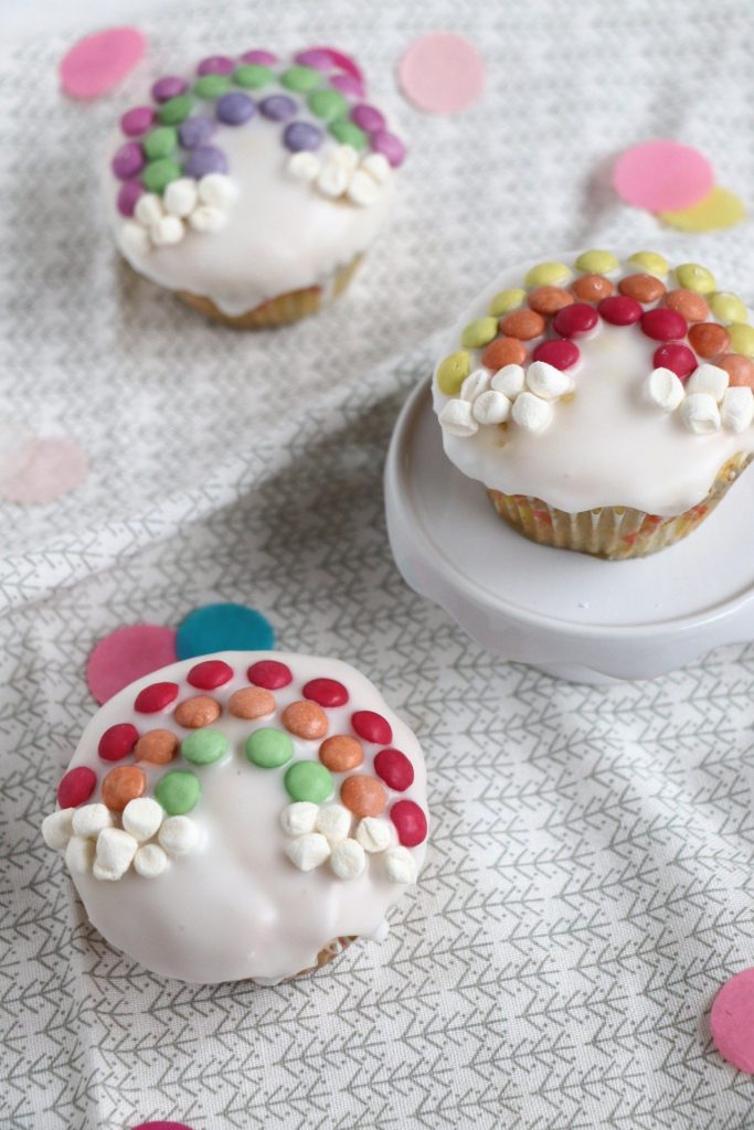 Regenbogen Muffins Kindergeburtstag