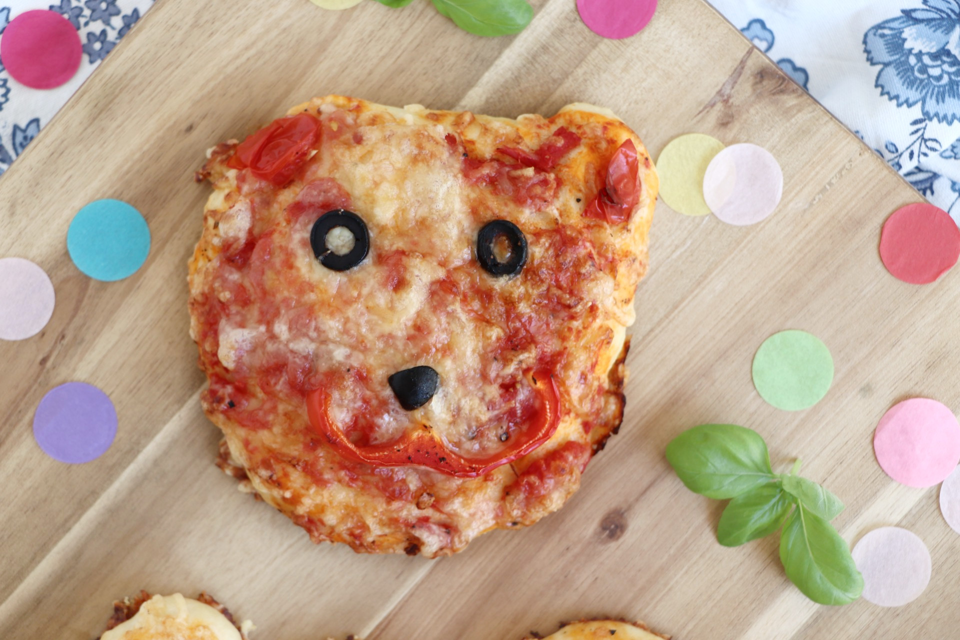 Kinderpizza backen: Lustige Pizza-Tiere und Pizza-Gesichter - Lavendelblog