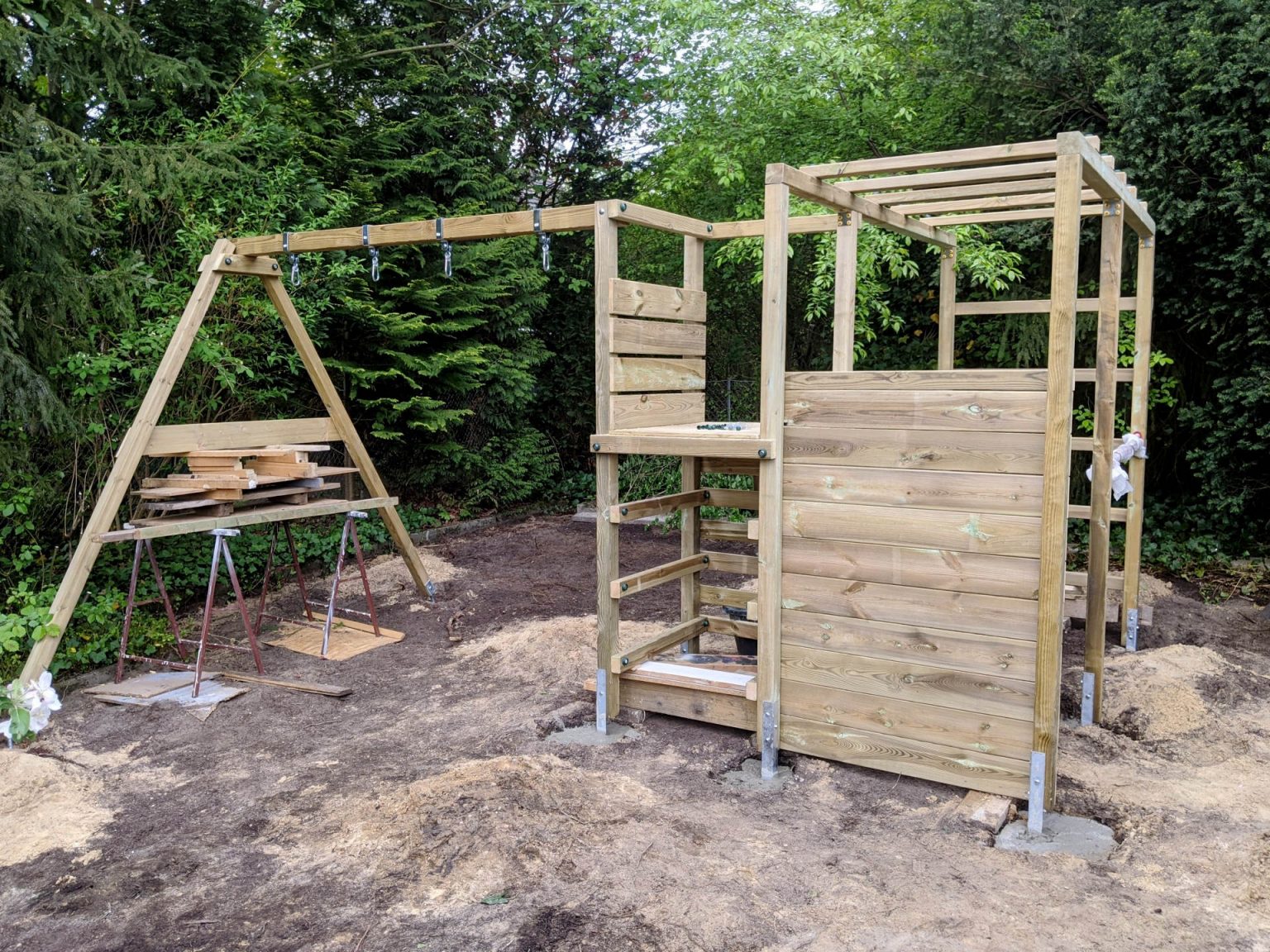Neue Spielecke im Garten Klettergerüst mit Rutsche Lavendelblog