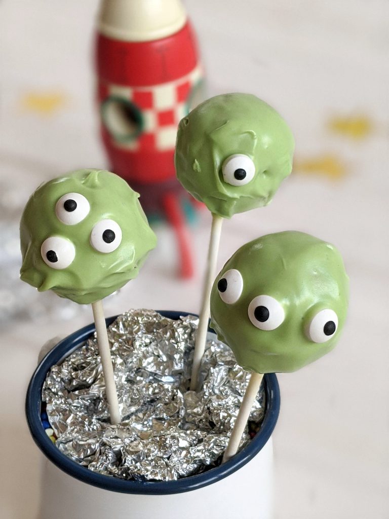 Monster-Cake-Pops backen