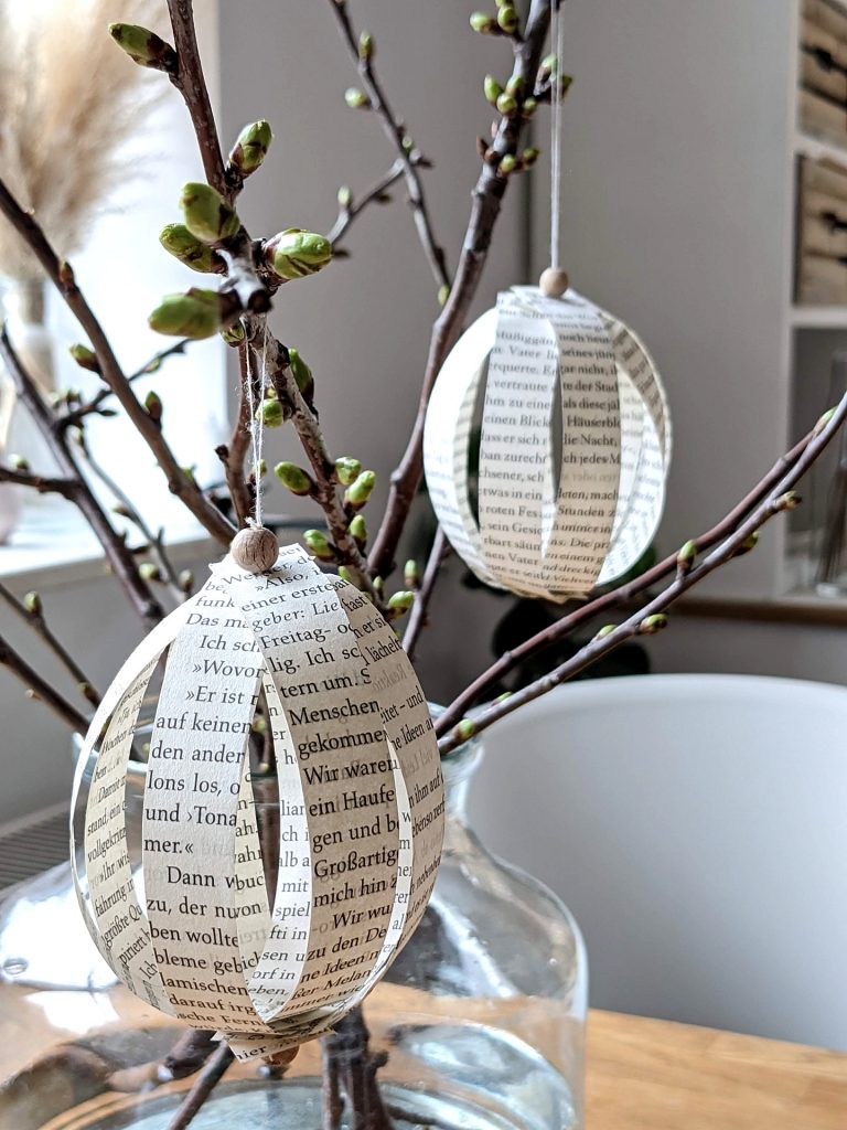 Buchseiten Upcycling Idee