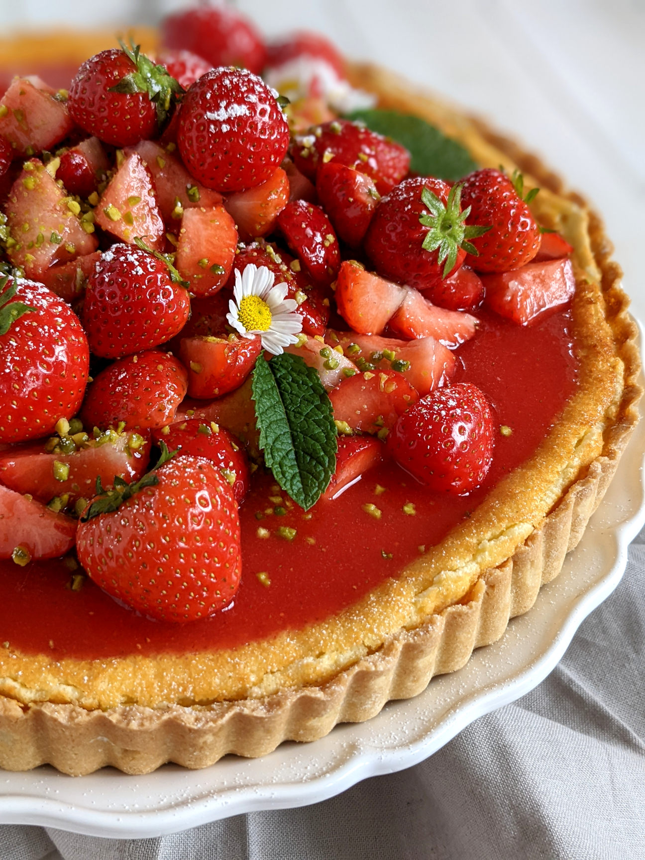 Schmand-Tarte mit Erdbeeren