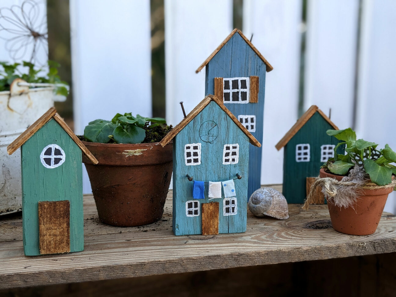 Gartendeko selber machen Holzhäuser