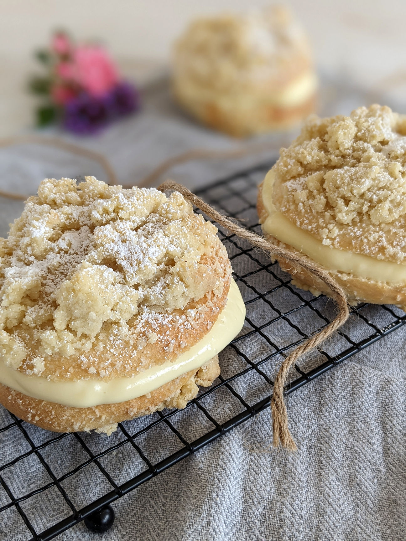 Streuseltaler mit Puddingfüllung Rezept