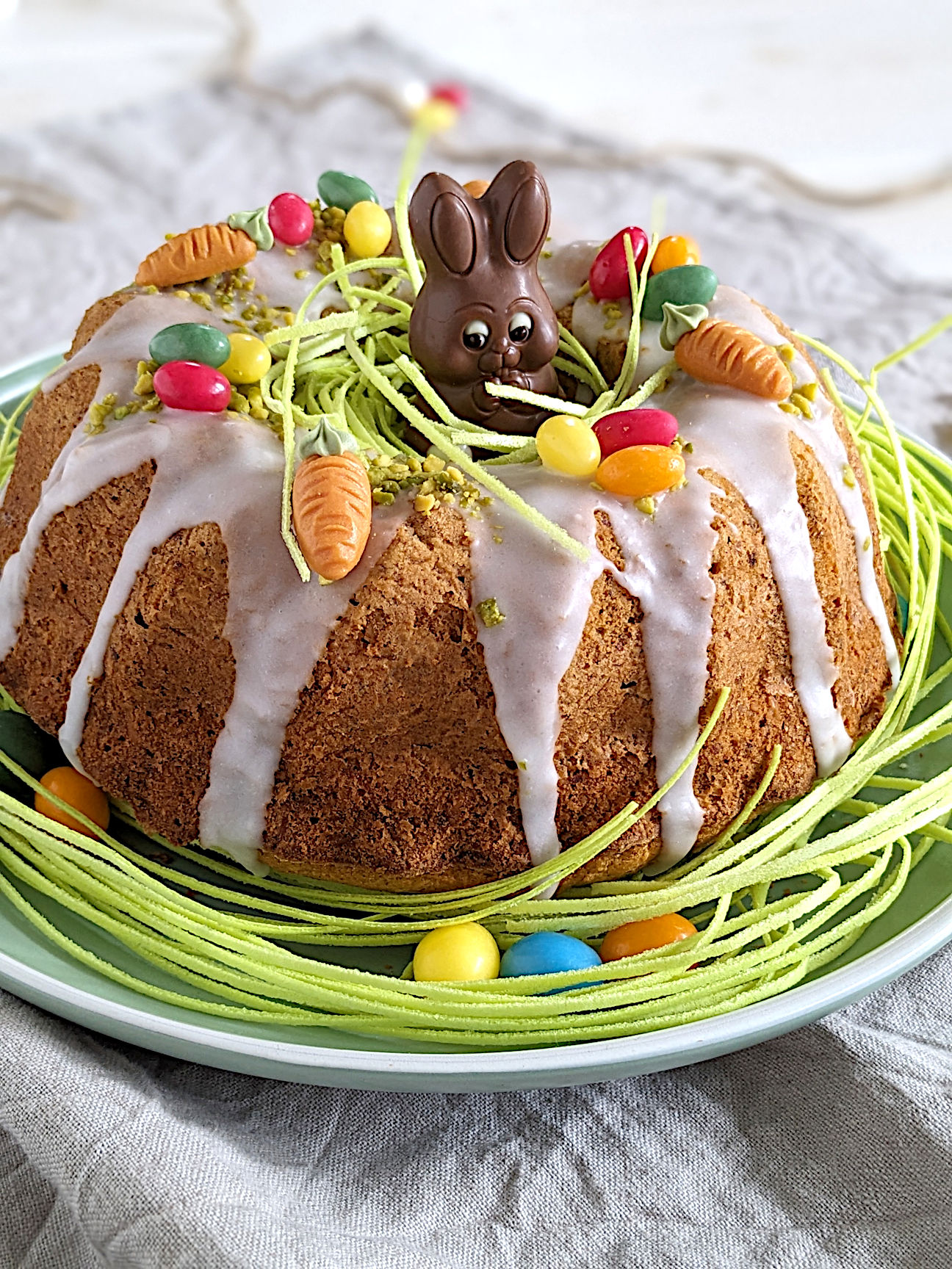 Möhren-Gugelhupf Ostern backen