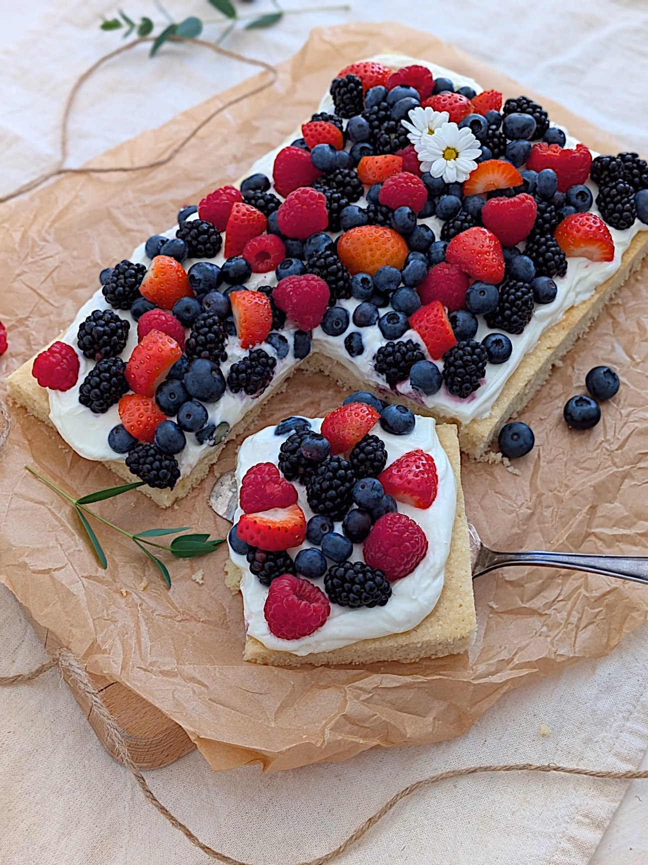 Blechkuchen Rezept Beeren Mascarpone
